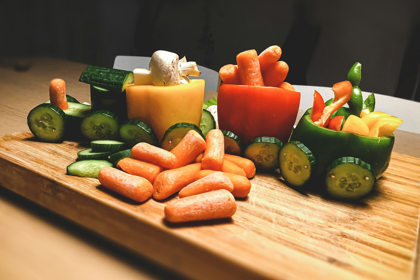 Crunchy carrots and bell peppers, healthy snacks for teeth